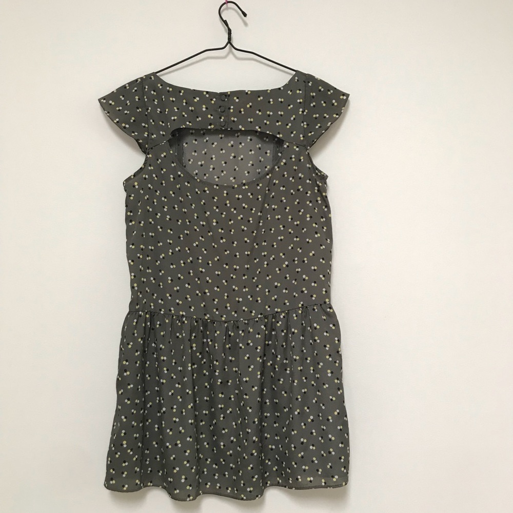 Bcbgeneration Back Cutout Olive Ruffle Dress M - image 4